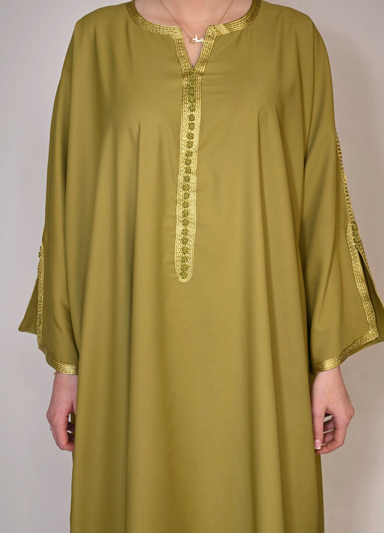 Robe Rahma Légère et Fluide — Intérieur & Extérieur