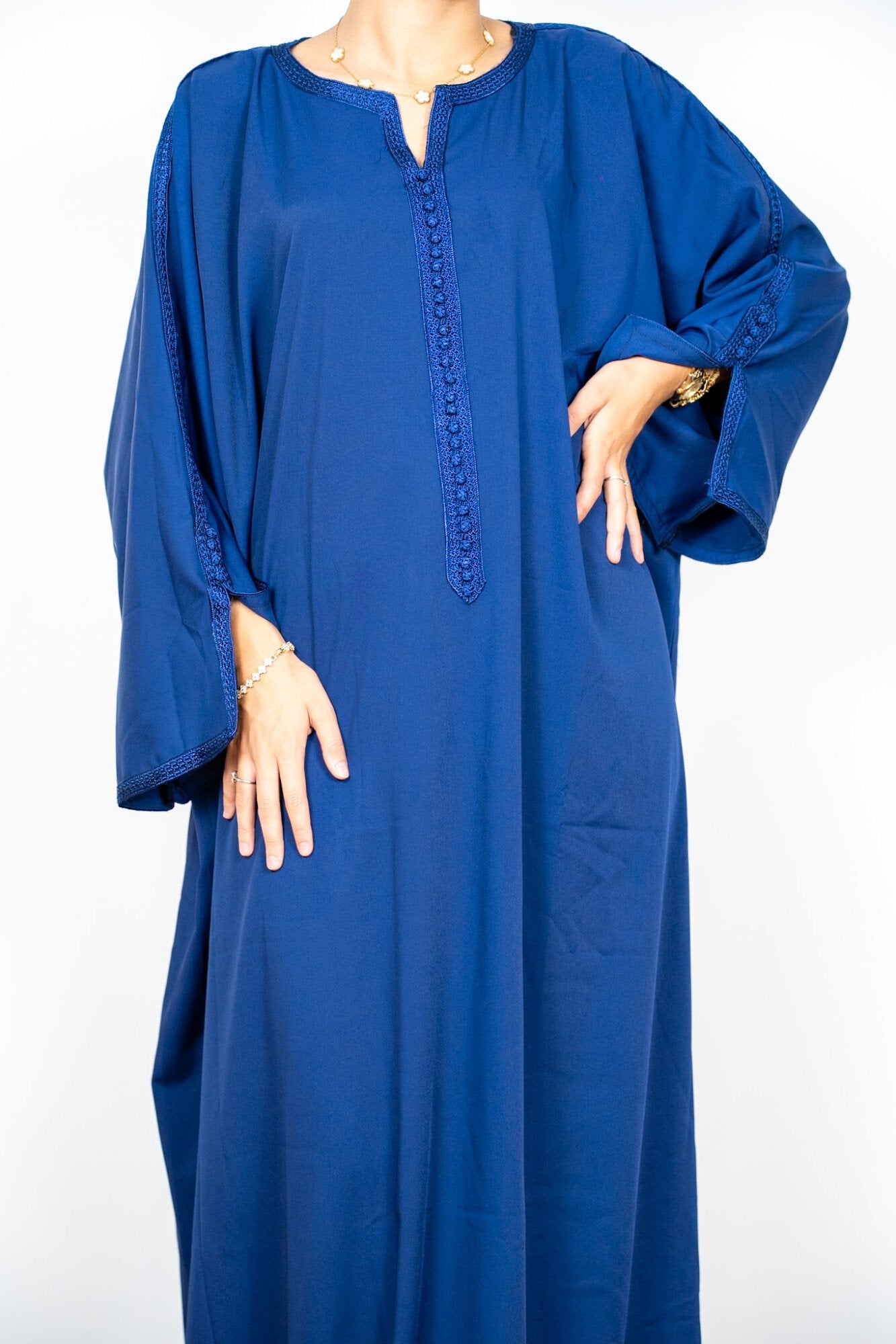Robe Rahma Légère et Fluide — Intérieur & Extérieur
