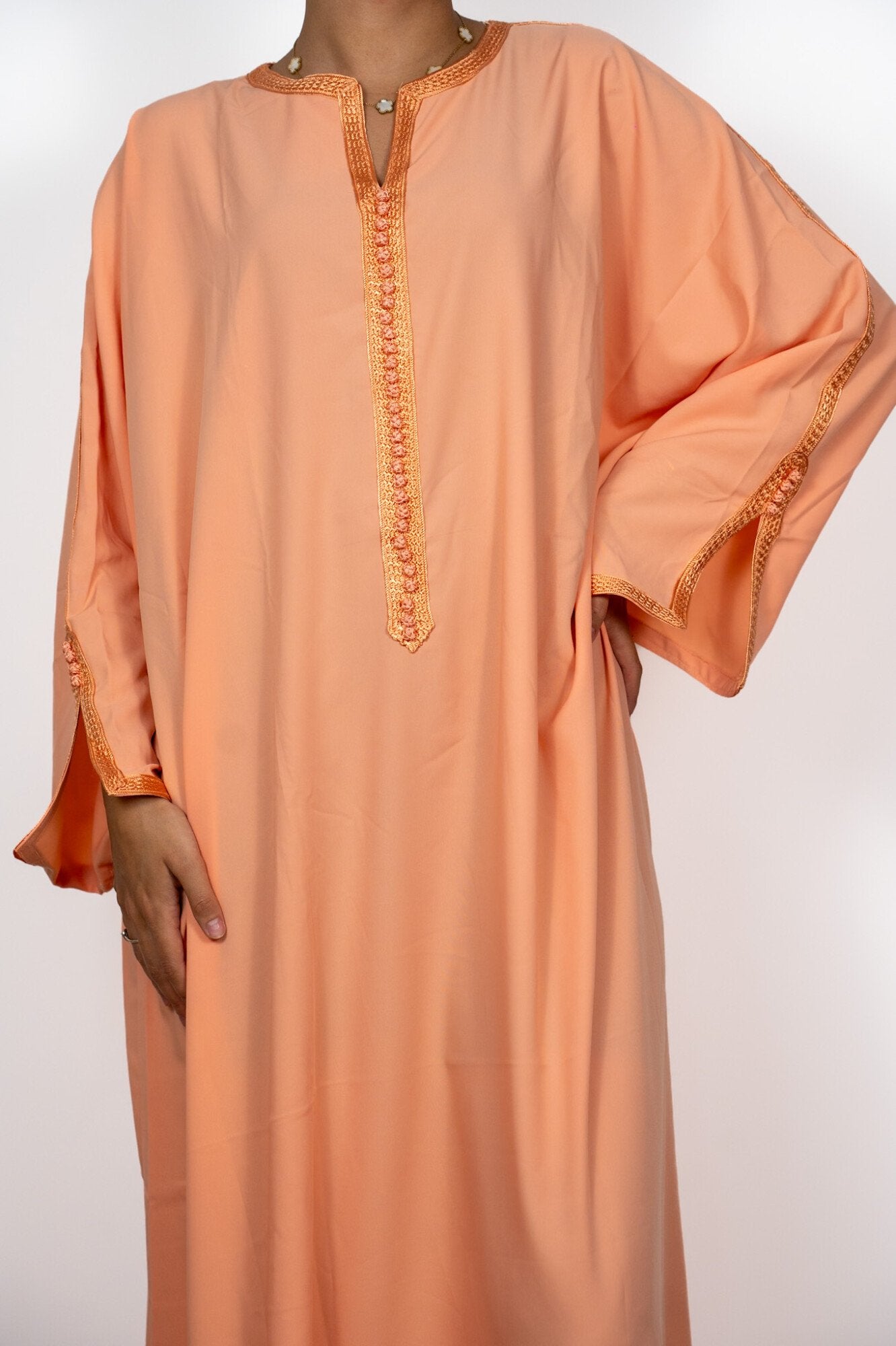 Robe Rahma Légère et Fluide — Intérieur & Extérieur